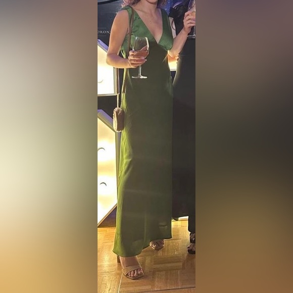 Meshki Nadia Dress in Emerald Green - Picture 8 of 8